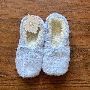 Light blue/periwinkle slippers